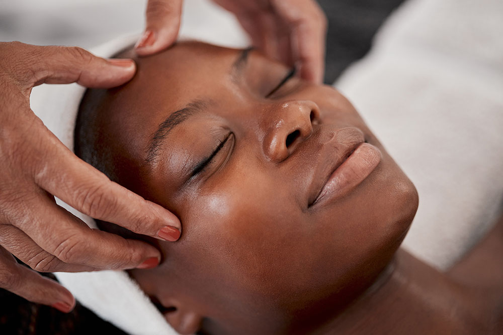 Facials, Mani & Pedi